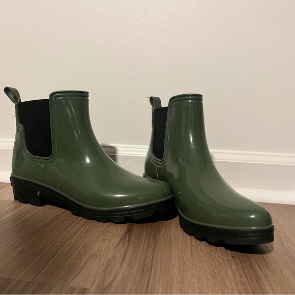 Hunter Green Ankle Rain Boots Size 11 - Picture 2 of 4
